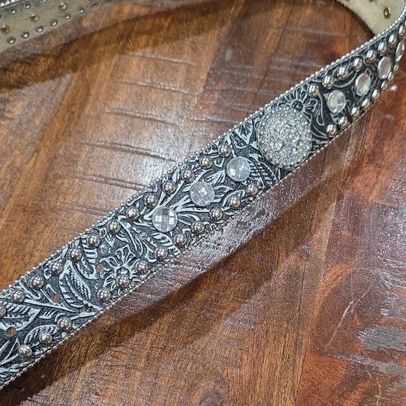 Silver Embellished Women's Belt Genuine Leather Size XL - Picture 3 of 9
